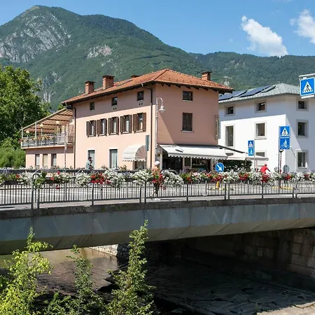 Al Ponte Adiacente Al Parco, Vicino All'ospedale E Centro Apartment *