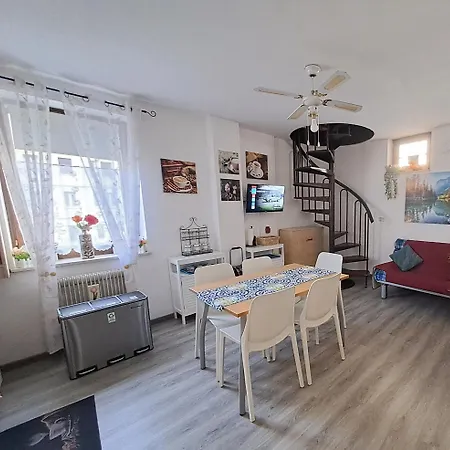 Al Ponte Adiacente Al Parco, Vicino All'ospedale E Centro Apartamento *